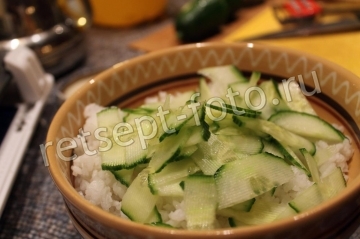 Салат с тунцом и рисом без майонеза