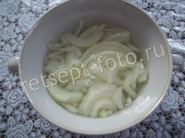Салат с тунцом и жареной картошкой