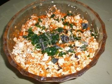 Салат с творогом и огурцом