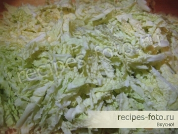 Салат с ветчиной, сыром и пекинской капустой