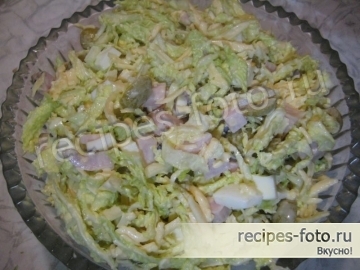 Салат с ветчиной, сыром и пекинской капустой