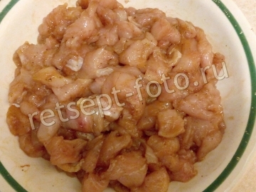 Салат с жареной курицей и корейской морковью
