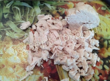 Салат со свеклой и куриной грудкой