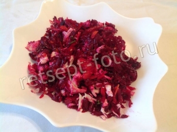 Салат со свеклой и куриной грудкой