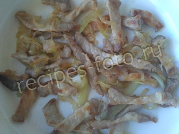 Салат со свининой и пекинской капустой