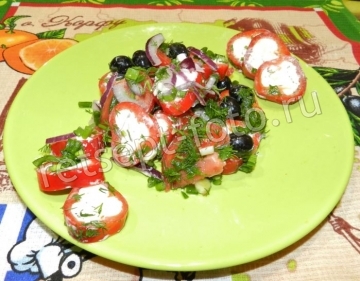 Салат-закуска из фаршированного перца с сыром