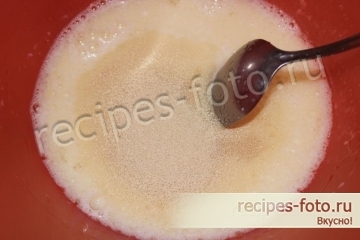 Сдобные булочки с изюмом