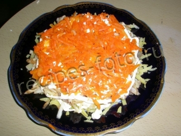 Сельдь под шубой с яблоками, яйцом и сыром
