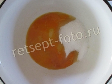 Шарлотка с грушами
