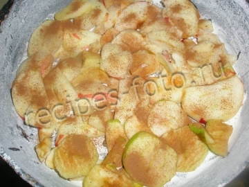 Шарлотка с яблоками