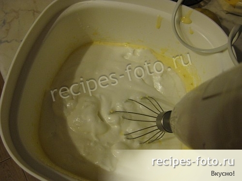 Шарлотка с яблоками и грушами