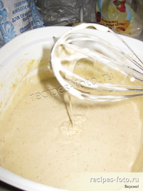 Шарлотка с яблоками и грушами