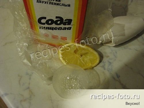 Шарлотка с яблоками и грушами