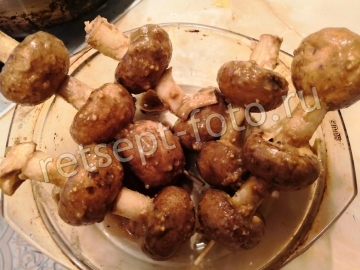 Шашлык из шампиньонов в духовке