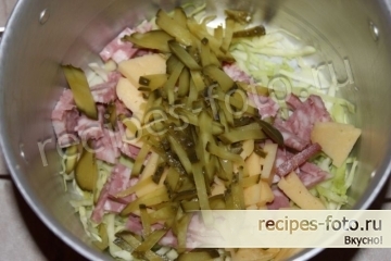 Шаурма домашняя с курицей, сыром и капустой