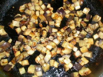 Шаурма с баклажанами, мясом и плавленым сыром
