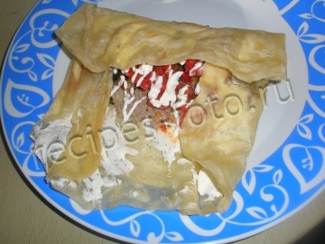 Шаурма с баклажанами, мясом и плавленым сыром