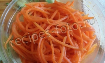 Шаурма с курицей, капустой и корейской морковью в домашних условиях