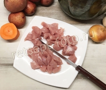 Щи из щеницы со свининой и грибами