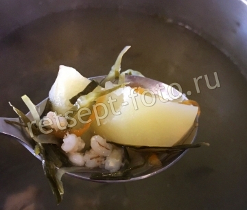 Щи из щеницы со свининой и грибами