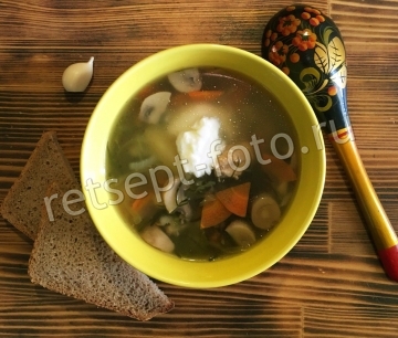 Щи из щеницы со свининой и грибами