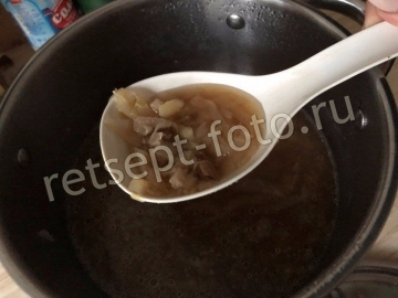 Щи с грибами и свежей капустой