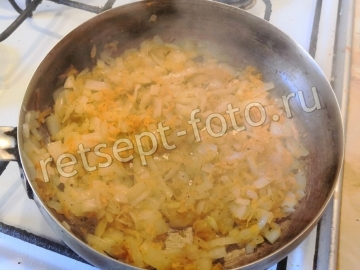 Щука фаршированная луком и морковью