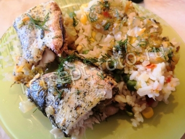 Щука фаршированная луком и морковью