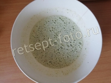 Шпинатные блины с семгой и сливочным сыром