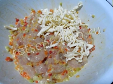 Штрудель с курицей и перцем