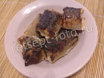 Скумбрия запеченная с майонезом, горчицей и хреном в духовке