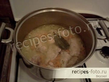 Слоеный салат с курицей, кукурузой и корейской морковкой