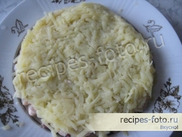 Слоеный зимний салат с фасолью и красной капустой