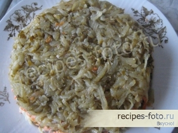 Слоеный зимний салат с фасолью и красной капустой