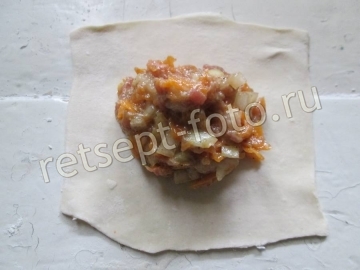Слойки с тыквой и мясом
