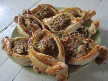 Слойки с тыквой и мясом