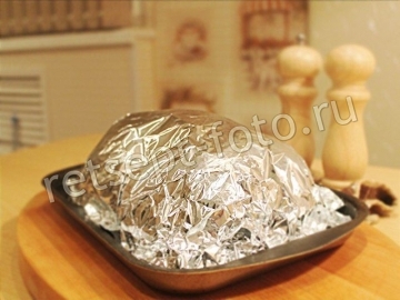 Сочная курица в беконе запеченная целиком в духовке