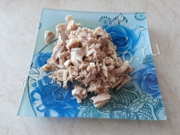 Солянка с курицей, ветчиной и вяленой говядиной