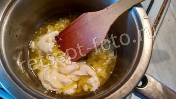 Спагетти с фрикадельками и креветочным соусом