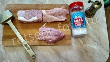 Стейк с клюквенным соусом
