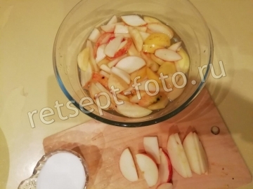 Стеклянное варенье из яблок