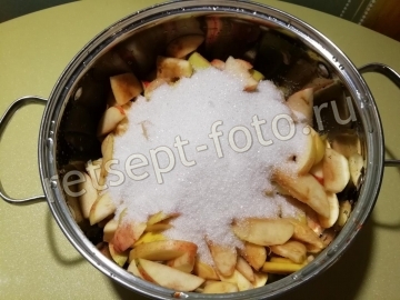 Стеклянное варенье из яблок