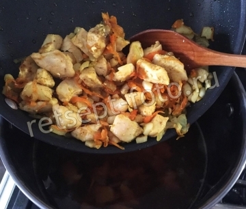Суп из зеленой чечевицы с курицей