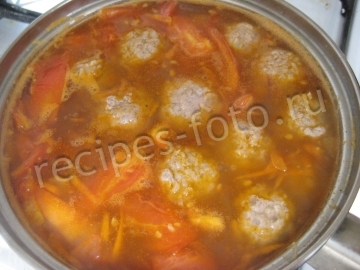 Суп с фрикадельками и кукурузой
