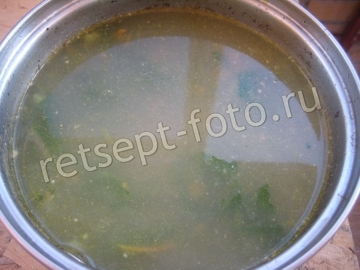 Суп с крапивой, яйцом и курицей
