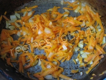 Суп со стручковой зеленой фасолью и грибами без мяса