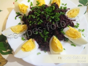 Свекла по-корейски с чесноком и приправами