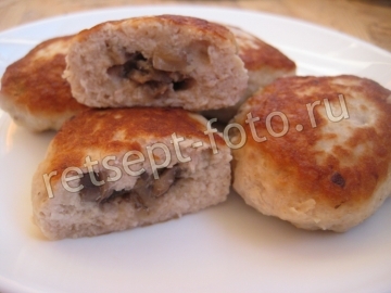Свиные котлеты с грибами