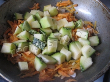 Сырный суп с плавленым сыром, кабачками и цветной капустой