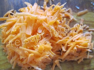 Сырный суп с кукурузой и яйцом